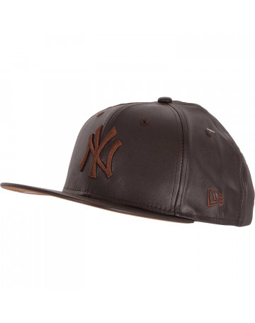 Boné New Era NY Yankees Leather Marrom